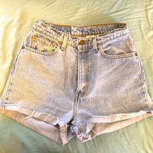 Levi’s vintage 512 cutoff high rise shorts size 10